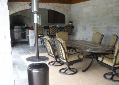 Outdoor Kitchen