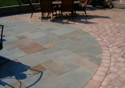 Patterned Bluestone With Brussels Paver